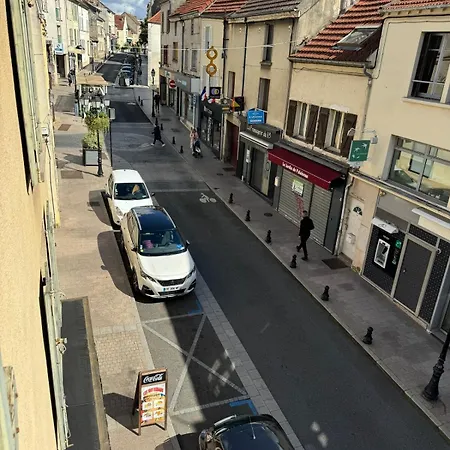 Cosy In Center Apartment Palaiseau